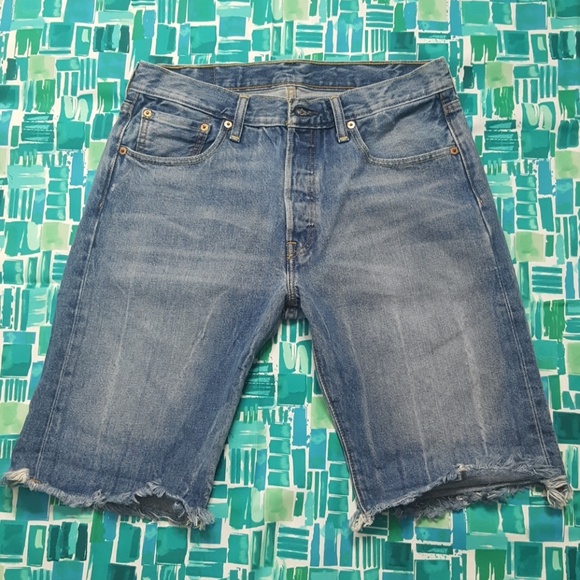LEVI'S CUTT-OFF SHORTS - Picture 1 of 7